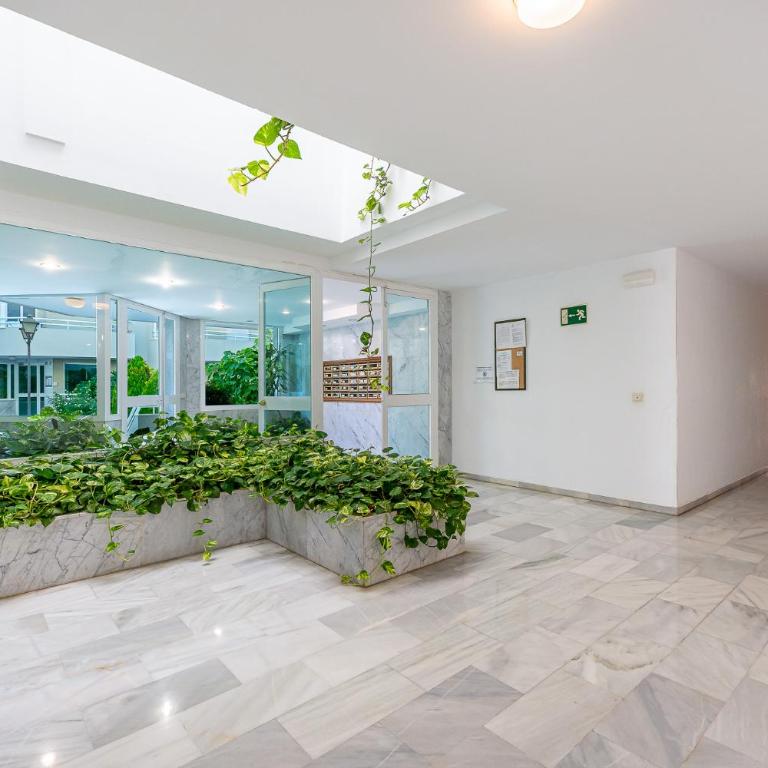 Carihuela Torremolinos with Pool and free Parking 5 m Beach - Apartamento de 1 dormitorio - 28