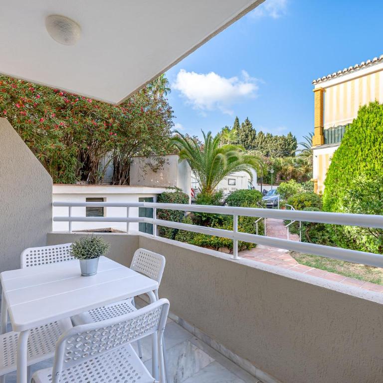 Carihuela Torremolinos with Pool and free Parking 5 m Beach - Apartamento de 1 dormitorio - 14