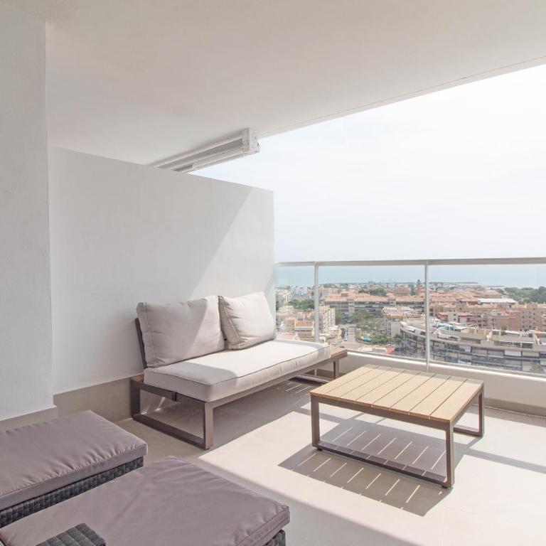 Global Vacacional, Apartamento de dos terrazas con vistas al mar y piscina en Canet - Apartamento con vistas al mar - 22