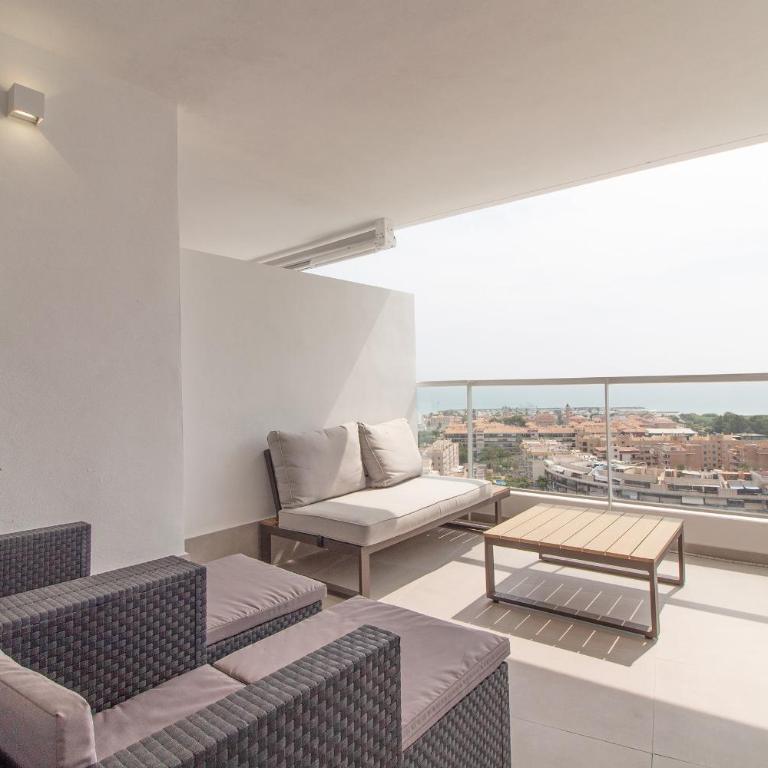 Global Vacacional, Apartamento de dos terrazas con vistas al mar y piscina en Canet - Apartamento con vistas al mar - 23