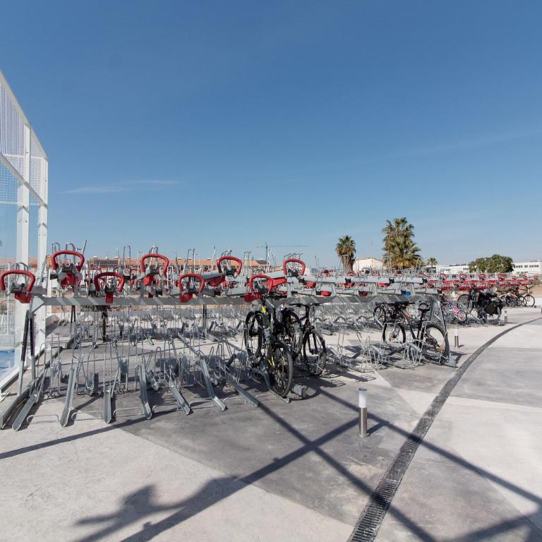 Global Vacacional, Apartamento de dos terrazas con vistas al mar y piscina en Canet - Apartamento con vistas al mar - 49