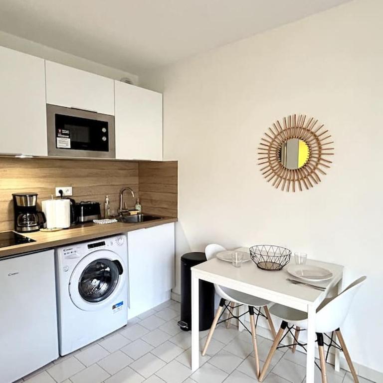048- Le bobo Montpelliérain - Studio - Centre - Studio - 2
