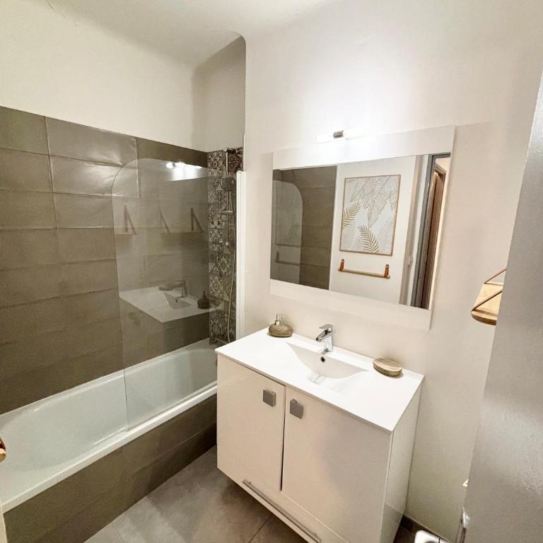 Magnifique T2 avec Terrasse - Apartamento de 1 dormitorio - 6