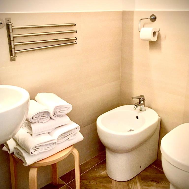 900 Liberty Rooms - Double Room with Private Bathroom - 4
