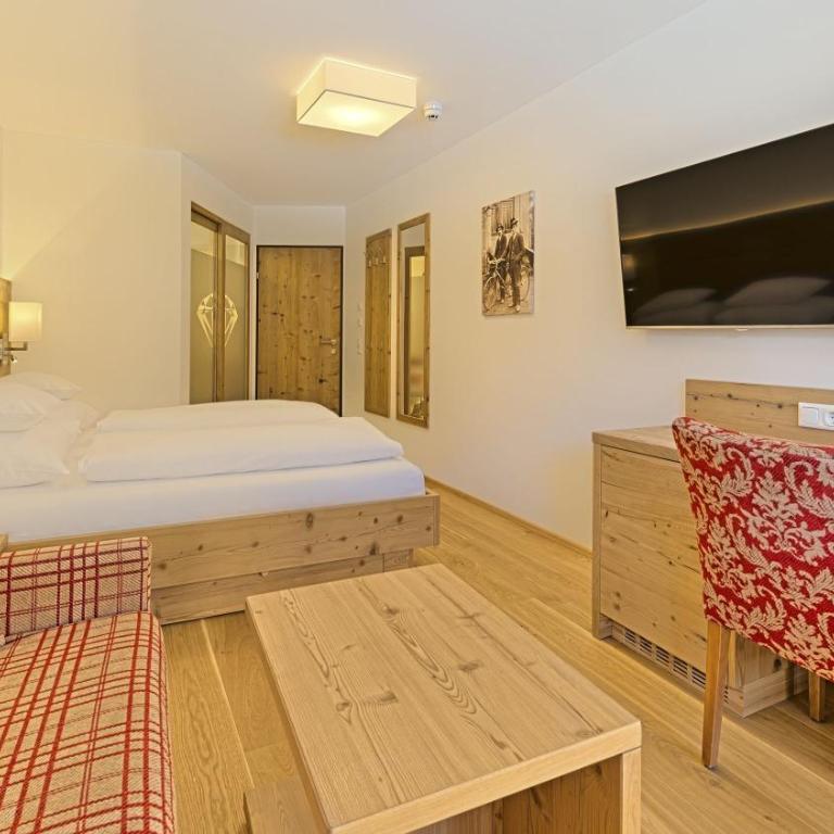 Hotel Kristall - Deluxe Doppelzimmer - 4