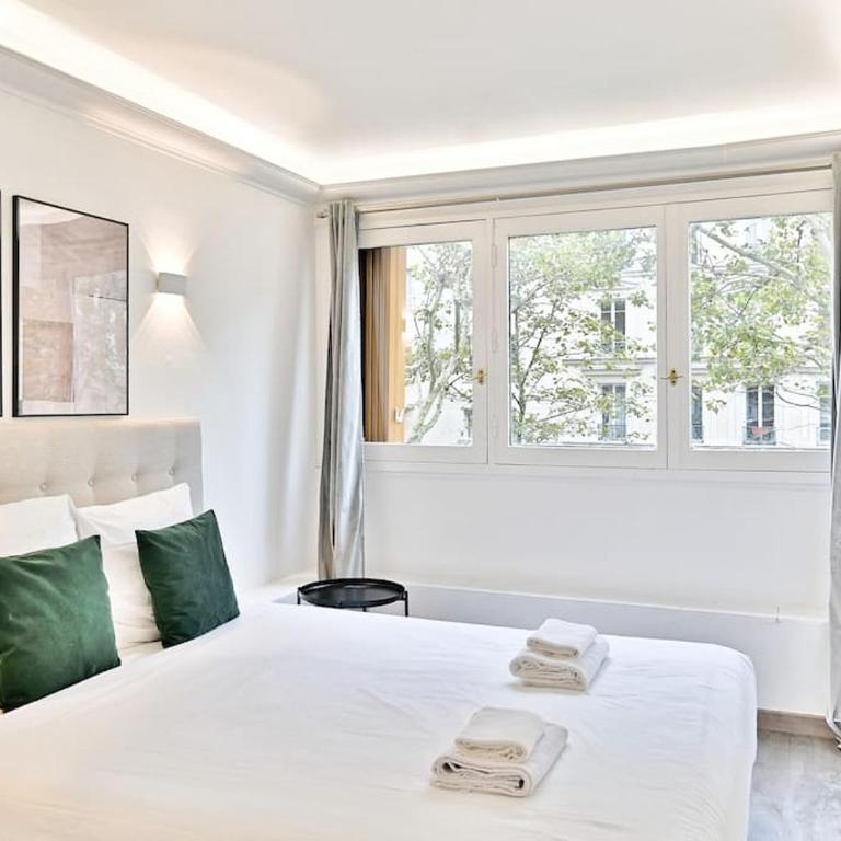 Appartement ensoleillé proche Buttes Chaumont - Appartement 2 Chambres - 9