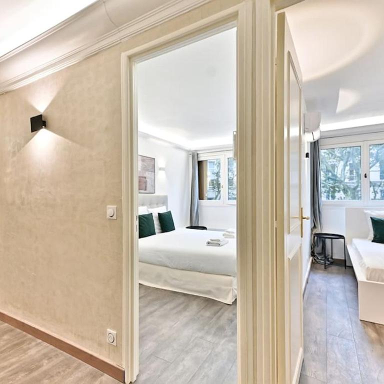 Appartement ensoleillé proche Buttes Chaumont - Appartement 2 Chambres - 15