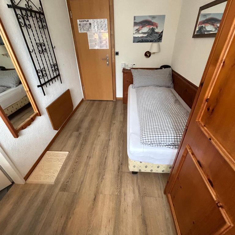 Hotel Adonis - Kleines Budget Einzelzimmer - 4