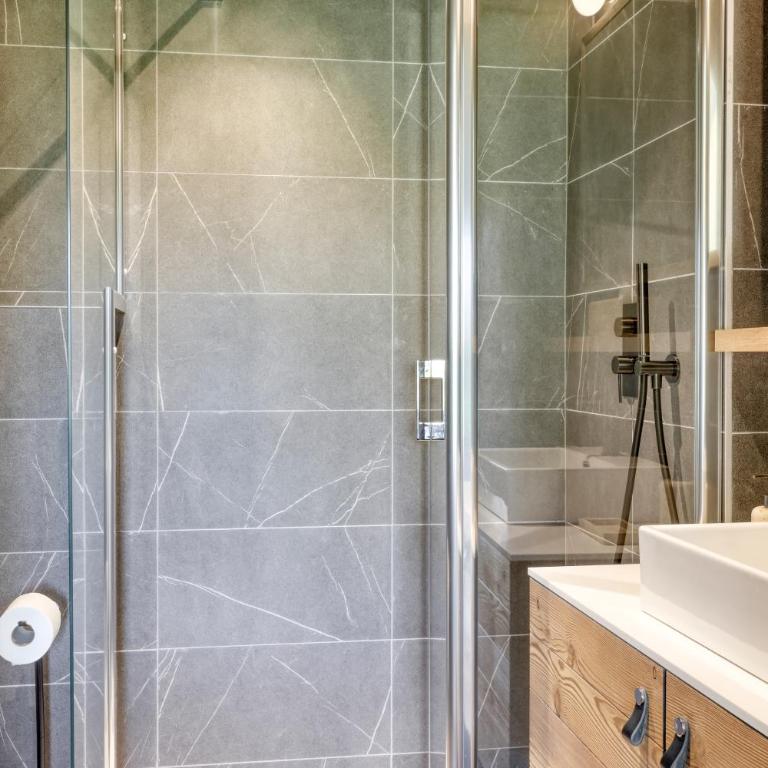 Charmant Appartement au Cœur de Megève avec Jardin privatif - Three-Bedroom Apartment - 17