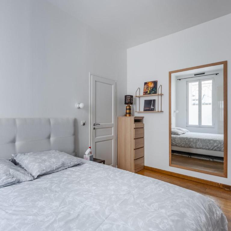 Grand appt 2 Ch proche Champs Elysees Montmartre - Appartement - 11