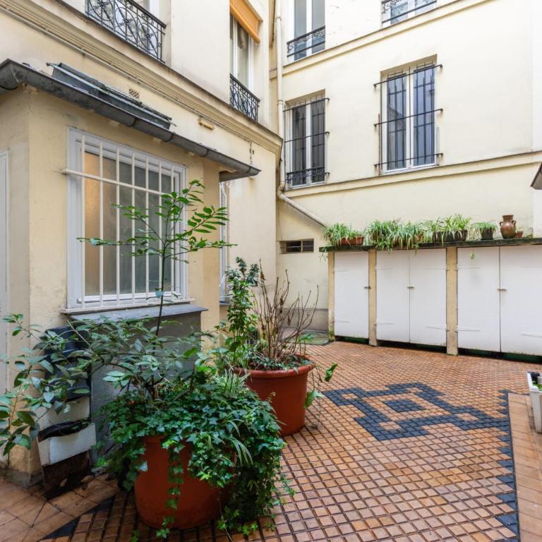 Grand appt 2 Ch proche Champs Elysees Montmartre - Appartement - 22