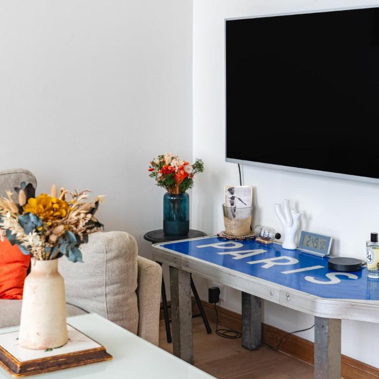 Grand appt 2 Ch proche Champs Elysees Montmartre - Appartement - 2