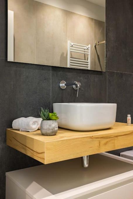 Luxury Jacuzzi Villa Diana - Appartamento con 2 Camere da Letto - 18