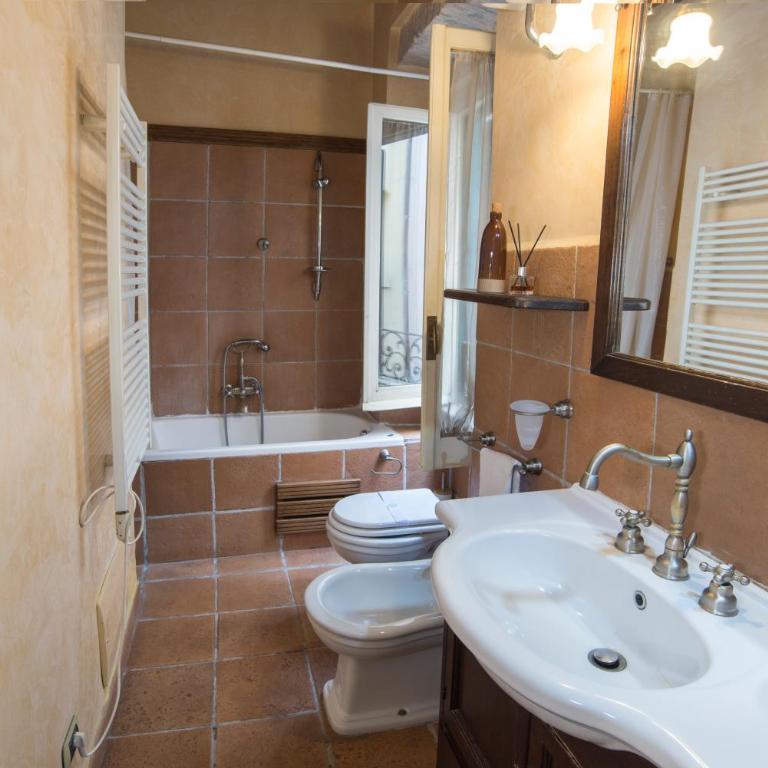 Trevi romantic room - Camera Deluxe (2 Adulti + 1 Bambino) - 12