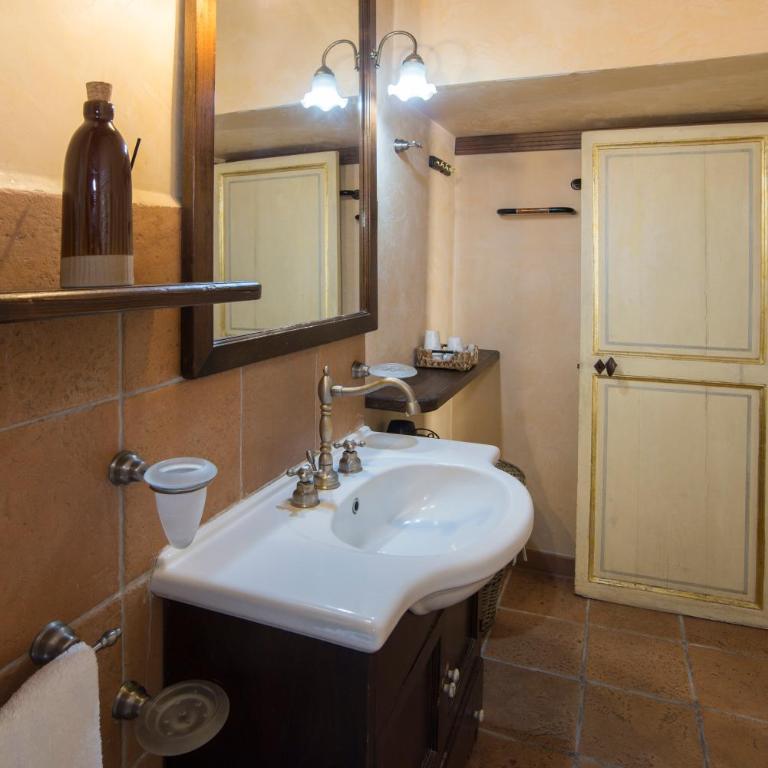 Trevi romantic room - Camera Deluxe (2 Adulti + 1 Bambino) - 8
