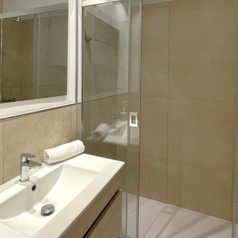 Mediterraneo 508. Fantastic Studio on the Beachfront with Sea Views. - Studio - 18