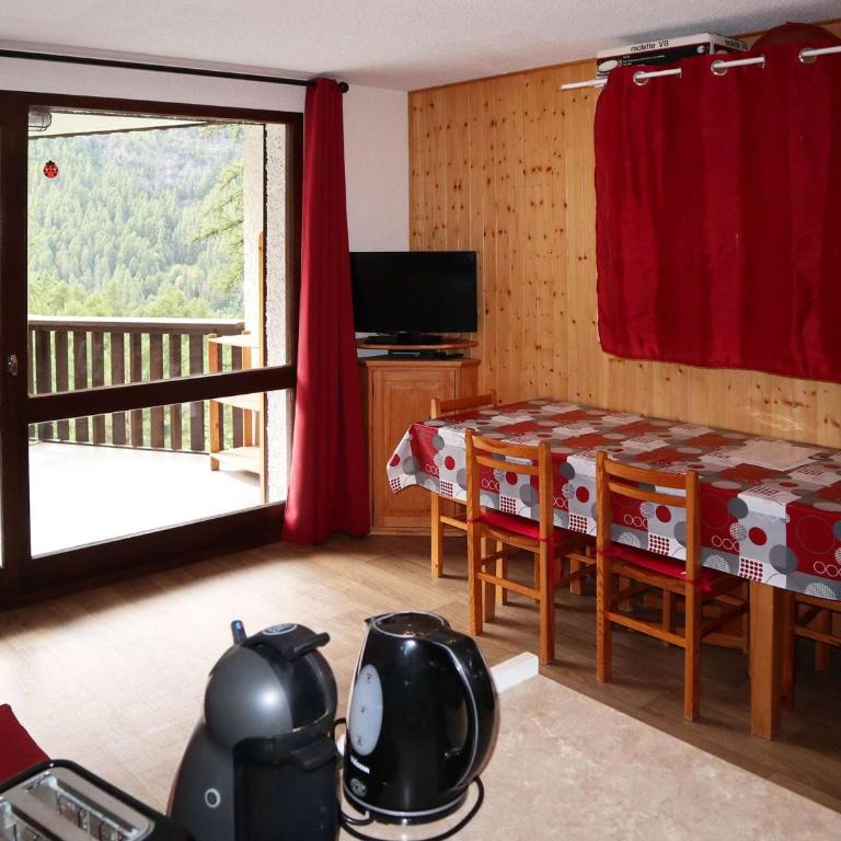 Studio cosy 4 pers, balcon sud, accès rapide aux pistes, équipements complets (LV, LL), box à skis - FR-1-322-389 - Studio - 9