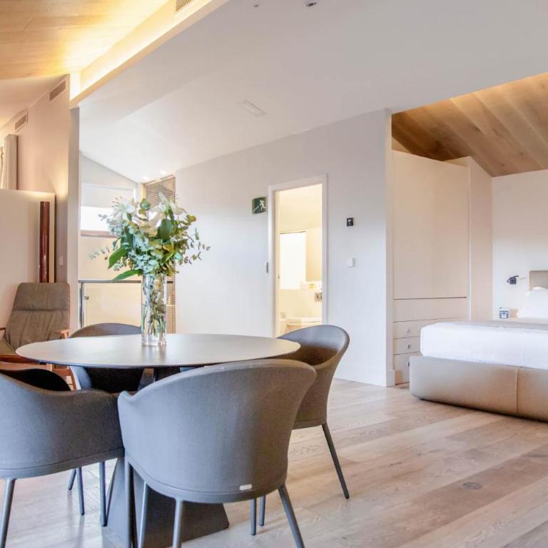 MYR Plaza Mercado & Spa - Penthouse Suite - 3