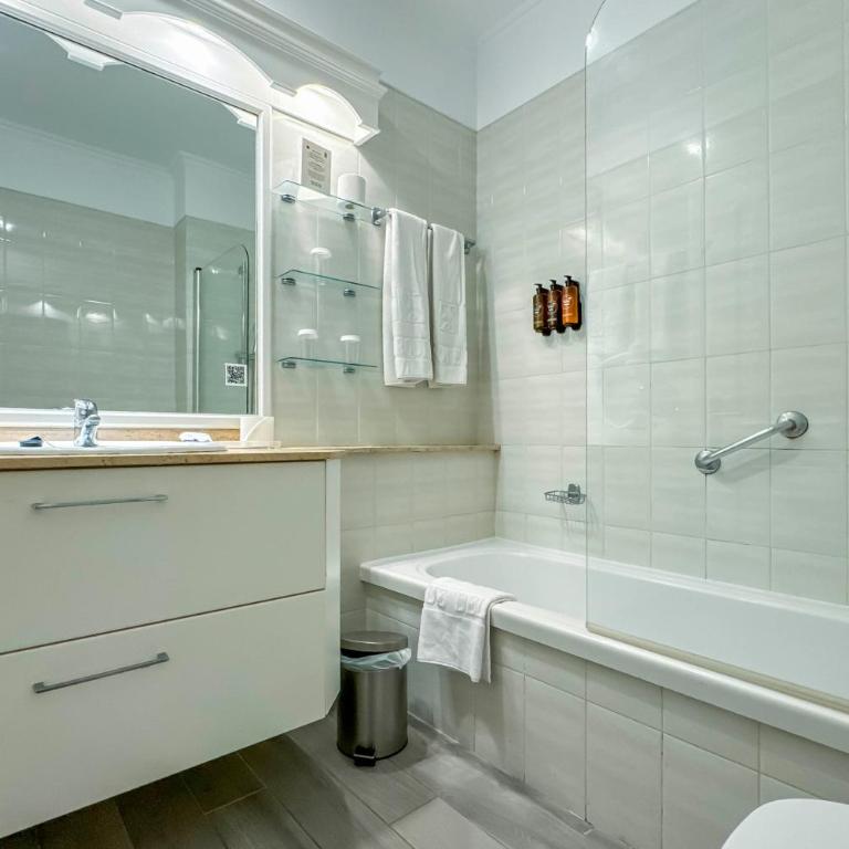 Apartamentos Parque del Sol - Apartamento de 1 dormitorio - 3