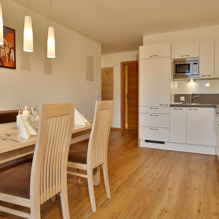 Haus Christina - Apartment mit 2 Schlafzimmern und Balkon - 2