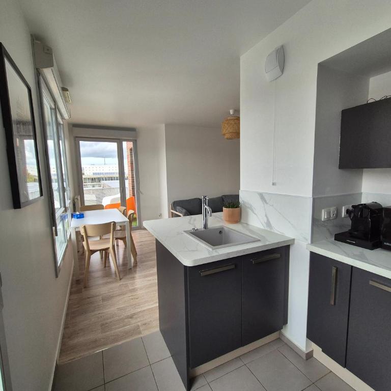 Appartement Les Portes du Stade - Two-Bedroom Apartment - 10