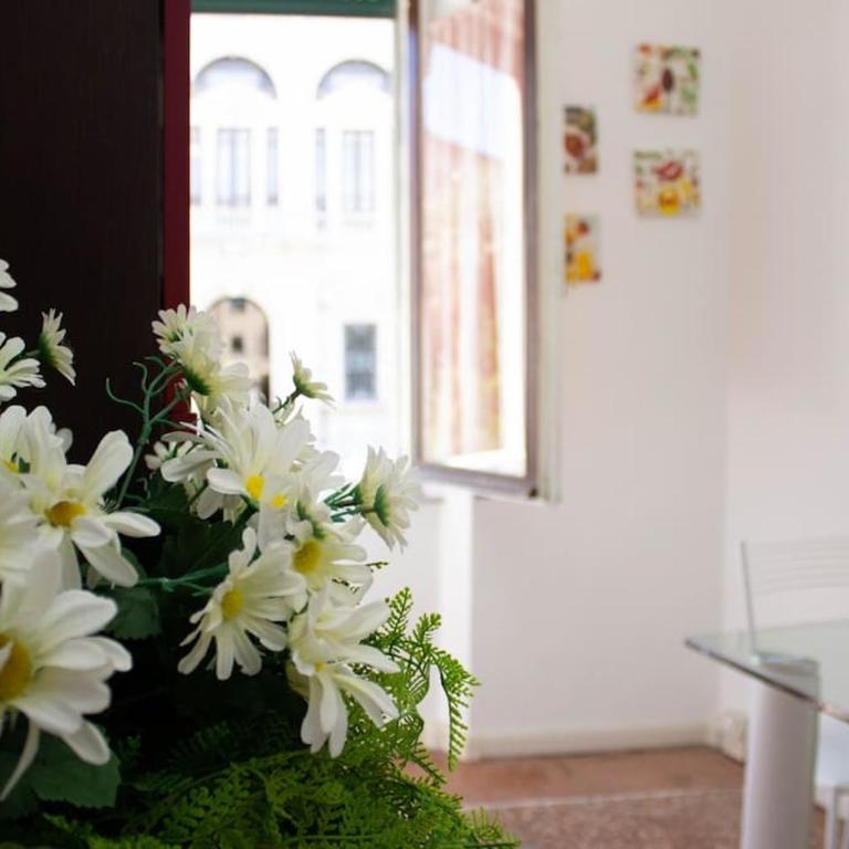 La Beatrice - Two-Bedroom Apartment - 15