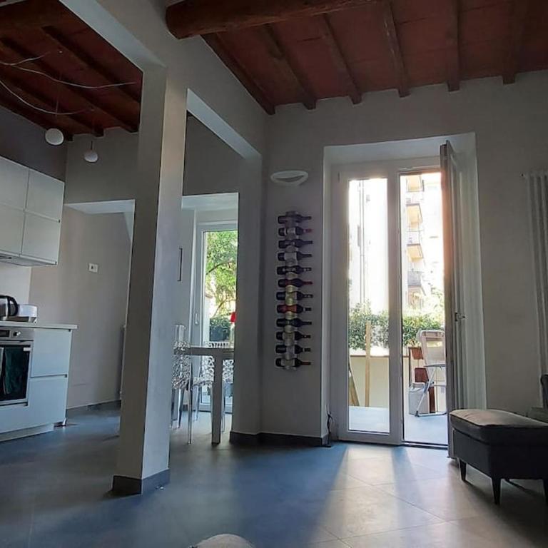 EMMApartment - One-Bedroom Apartment - 2