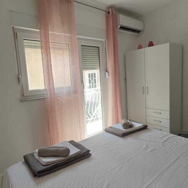 CASA BAYA with garden and river view & parking - Two-Bedroom House - 16