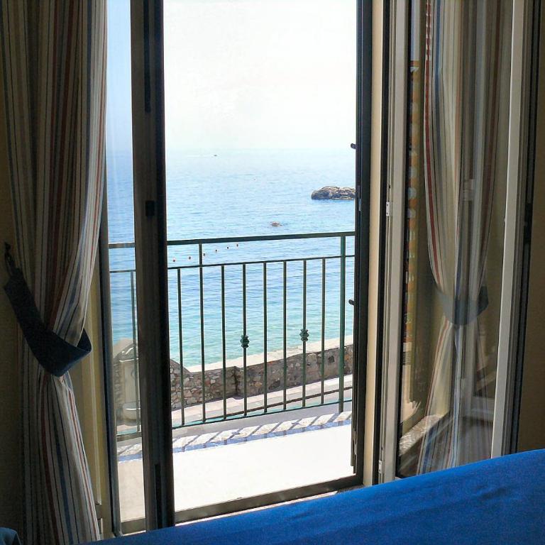 B&B Miramare - Camera Matrimoniale/Doppia con Letti Singoli - 2