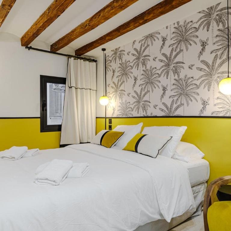 Cozy charming apartment in historic center - Two-Bedroom Apartment - 41