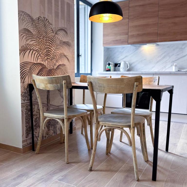 MACE Appartement avec SPA dans quartier Historique Exclusif Calme Coeur d'Antibes - Appartement 1 Chambre - 12