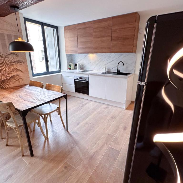 MACE Appartement avec SPA dans quartier Historique Exclusif Calme Coeur d'Antibes - Appartement 1 Chambre - 13