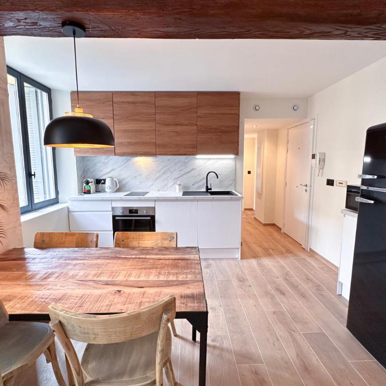 MACE Appartement avec SPA dans quartier Historique Exclusif Calme Coeur d'Antibes - Appartement 1 Chambre - 4