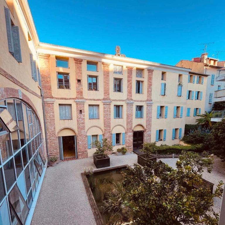 MACE Appartement avec SPA dans quartier Historique Exclusif Calme Coeur d'Antibes - Appartement 1 Chambre - 1