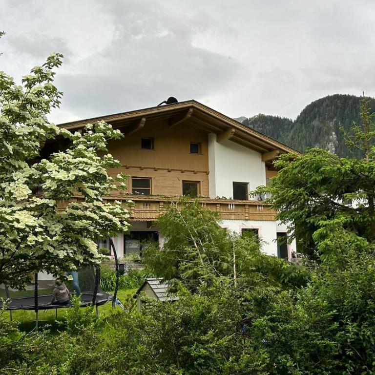 Apart Herzstück - Apartment mit 2 Schlafzimmern und Balkon - 4