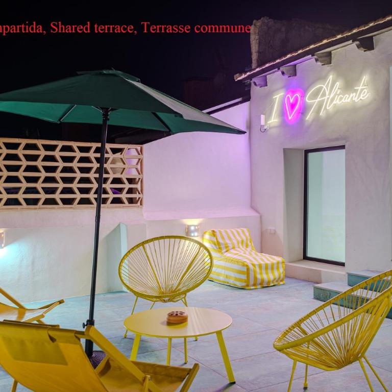 Glamorous pink studio in city center - One-Bedroom Apartment - 32