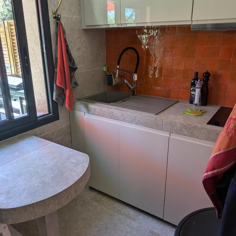 Studio climatisé - Terrasse, Plancha, Fibre - Apartamento de 1 dormitorio - 8