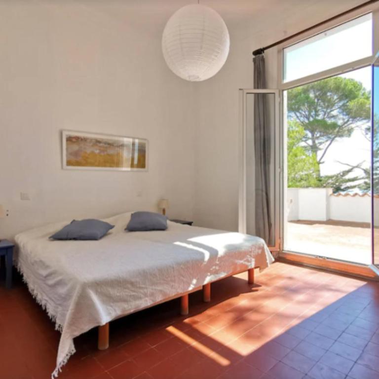 Beautiful villa with garden and sea view - Apartment - 12