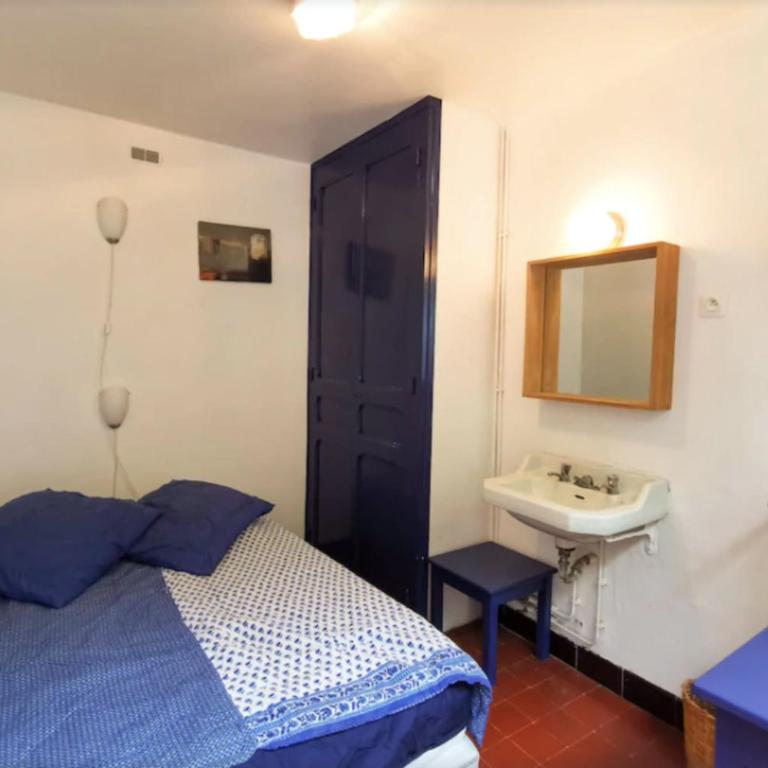 Beautiful villa with garden and sea view - Apartment - 13