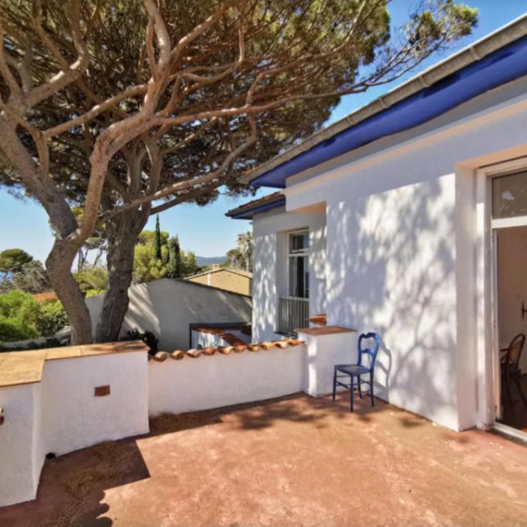 Beautiful villa with garden and sea view - Apartment - 17