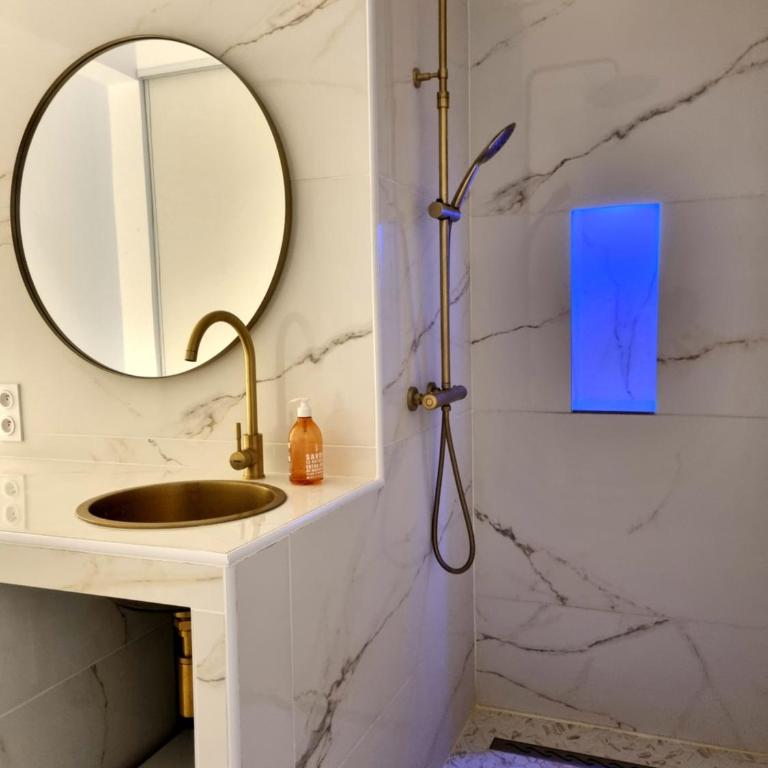 Loft Les Cigales, refait à neuf à 5min de la mer avec parking - Apartment mit 1 Schlafzimmer - 7