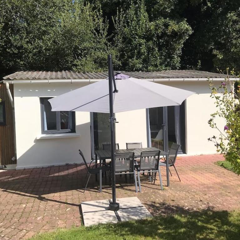 Jolie Maisonnette avec terrasse - Maison 1 Chambre - 2
