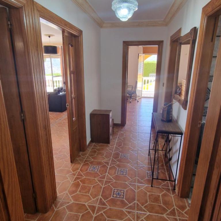Villa Ángel, One of the best viewpoints in Malaga Bay - Three-Bedroom Villa - 51