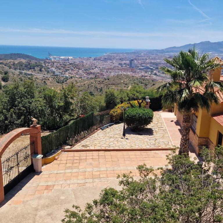 Villa Ángel, One of the best viewpoints in Malaga Bay - Three-Bedroom Villa - 69