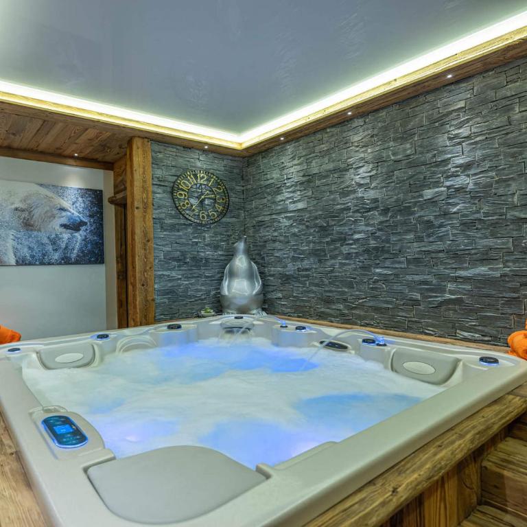 Chalet de luxe skis aux pieds, jacuzzi et sauna - Chalet 3 Chambres - 13