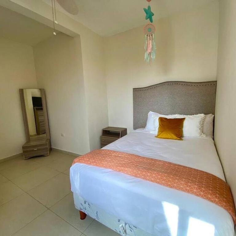 Casa Escondida - Three-Bedroom House - 10