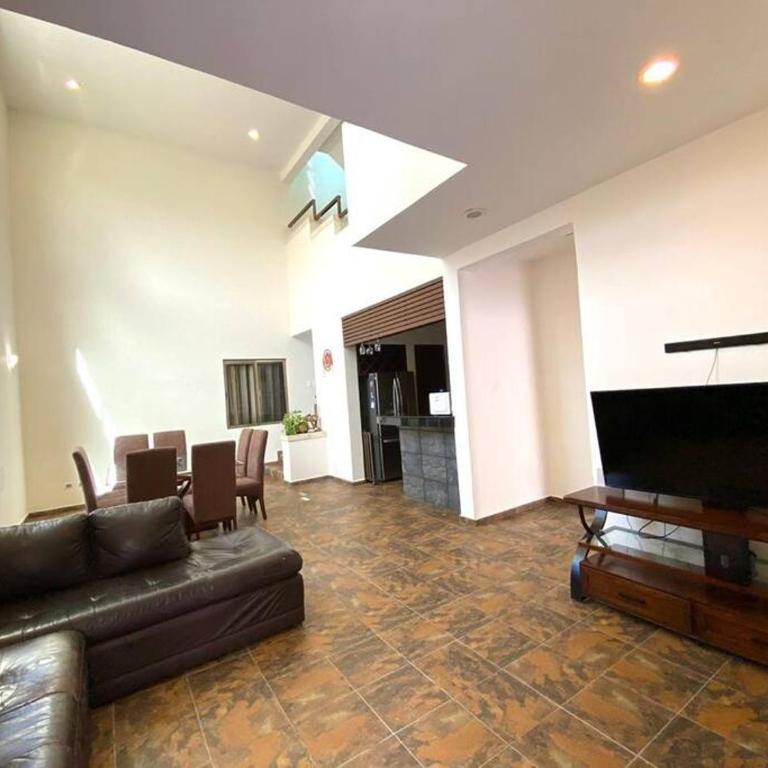 Casa Escondida - Three-Bedroom House - 5