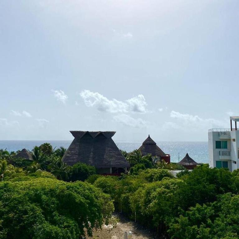 Casa Escondida - Three-Bedroom House - 22