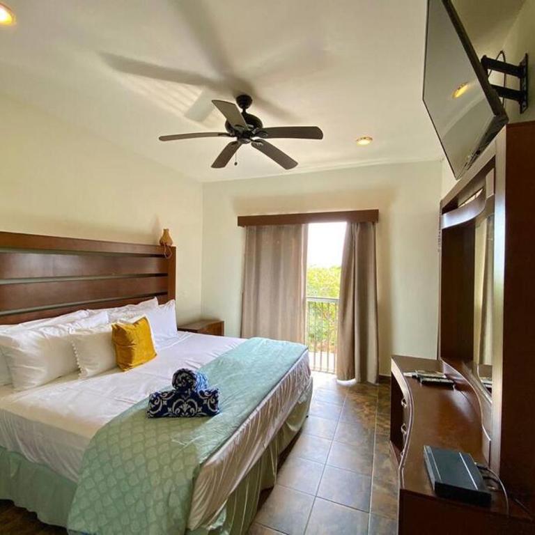 Casa Escondida - Three-Bedroom House - 15