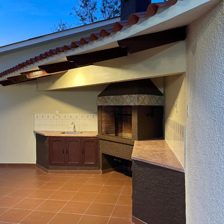 Hermosa casa, amplia y centrica! - Casa de 4 dormitorios - 11